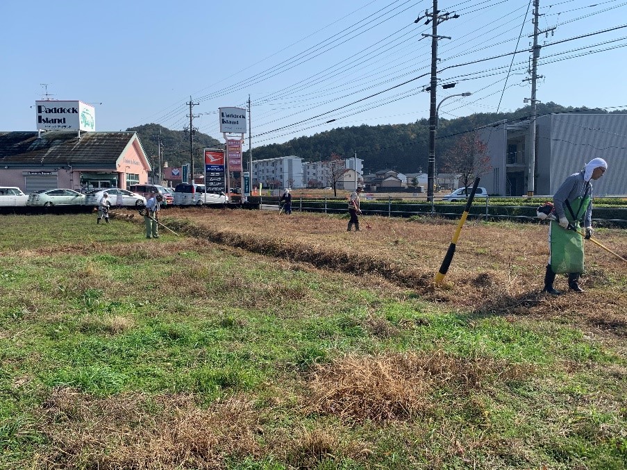関市平賀第一地区　保留地除草作業のご報告の写真2